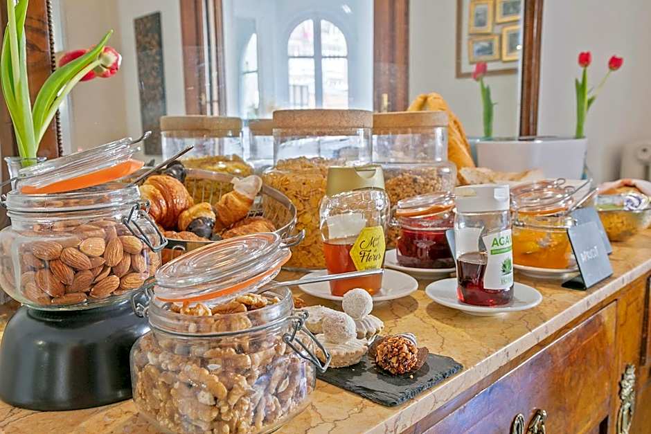Mihlton Barcelona Boutique B&B