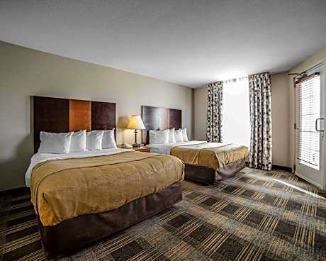 2 Queen Beds, Efficiency, Nonsmoking