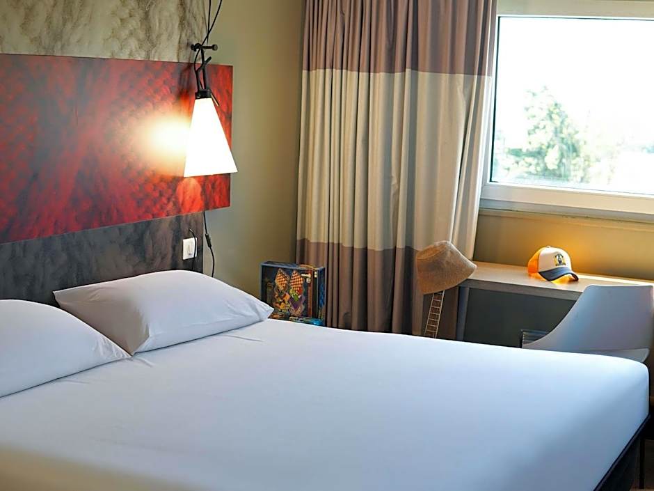 ibis Caen Porte d'Angleterre