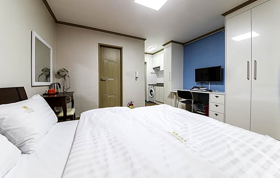 Crystal Residence Hotel