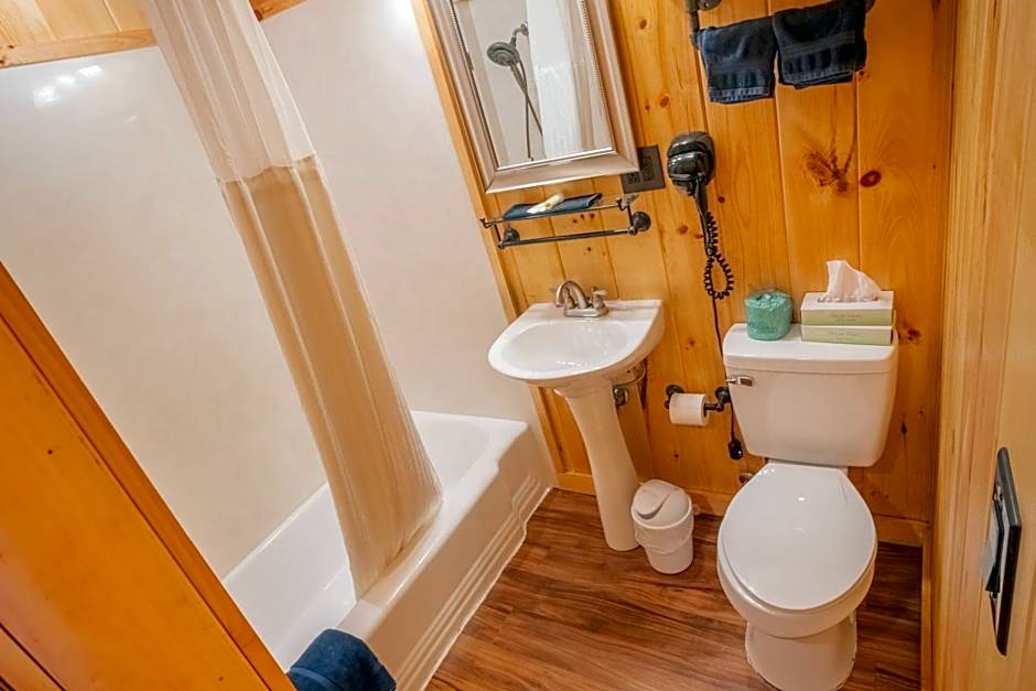 Marshall's Creek Rest Motel