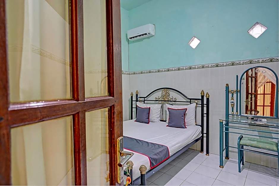 Collection O 92897 Hotel Intan Near Kantor Syahbandar Bawean