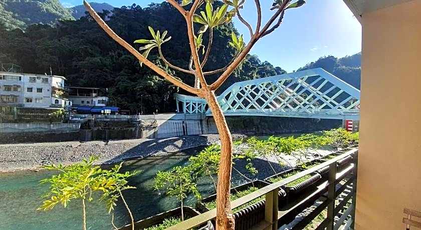 Wulai shuan hot spring house