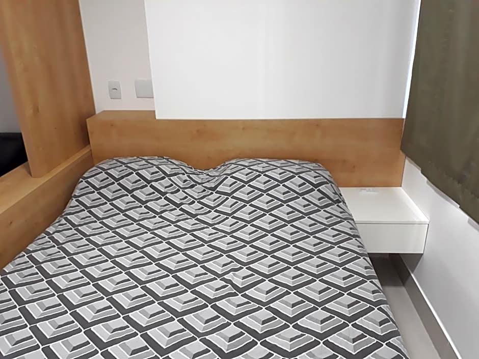Photo 1 of 6 of Deluxe 1 Queen Bed