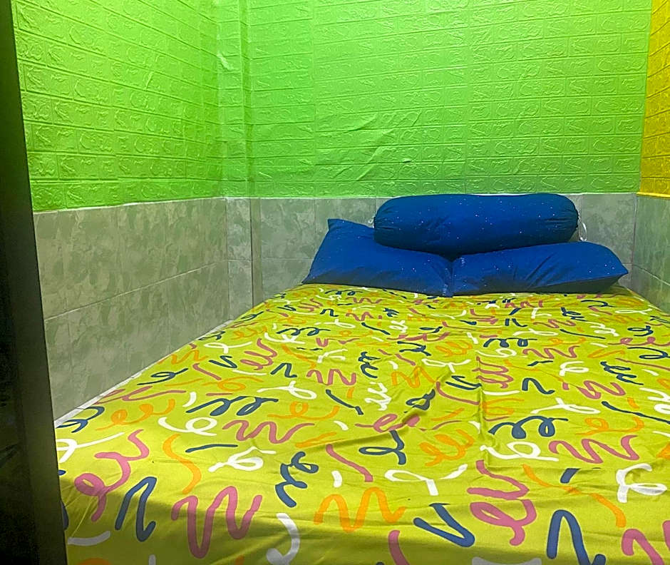 OYO Life 93401 Kos Putri Alamanda Syariah