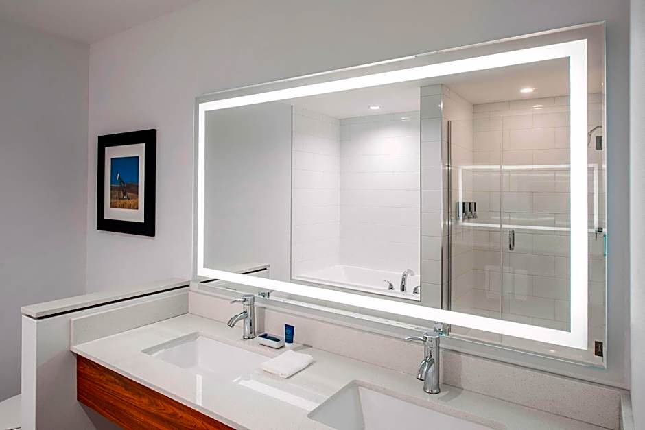 Four Points by Sheraton Grande Prairie