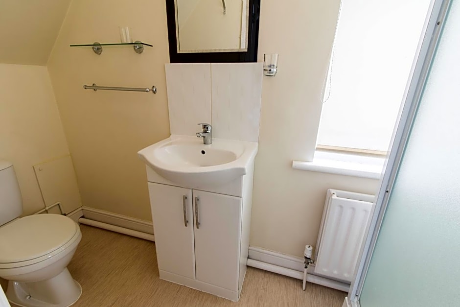 The Linden Leaf Rooms - Classy & Stylish