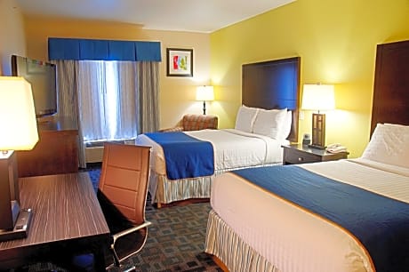Queen Room with Two Queen Beds - Disability Access - Non-Smoking