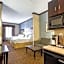 Holiday Inn Express Hotel & Suites Byram By IHG