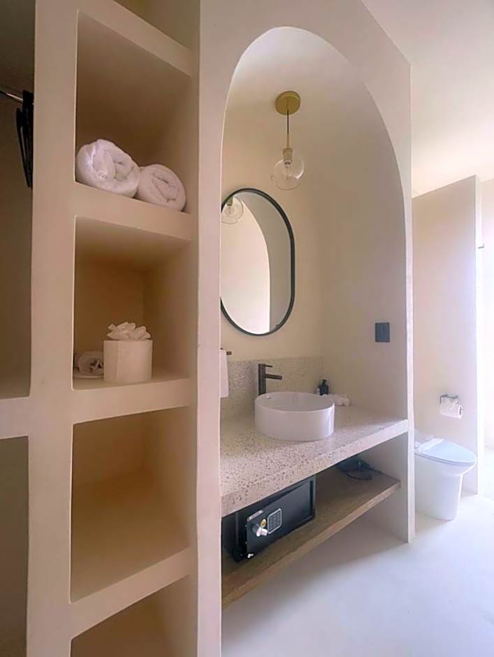 Casa Hood By the Sea