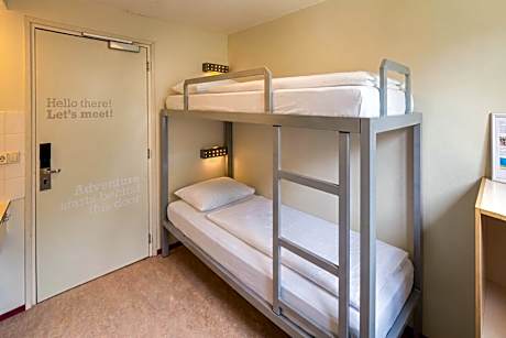 Budget Twin with Bunk Beds and Private Bathroom with Shower
