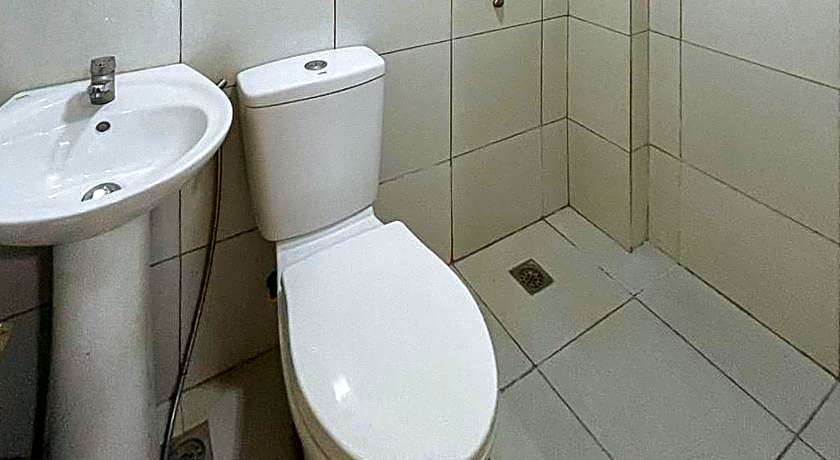 RedDoorz @ CMS Apartelle Olongapo City
