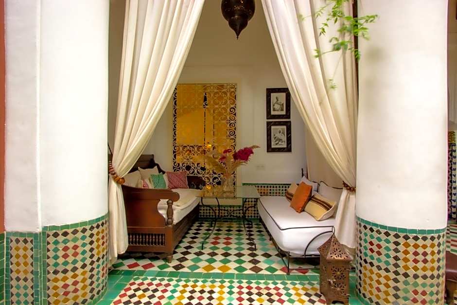Riad Kaiss By Anika