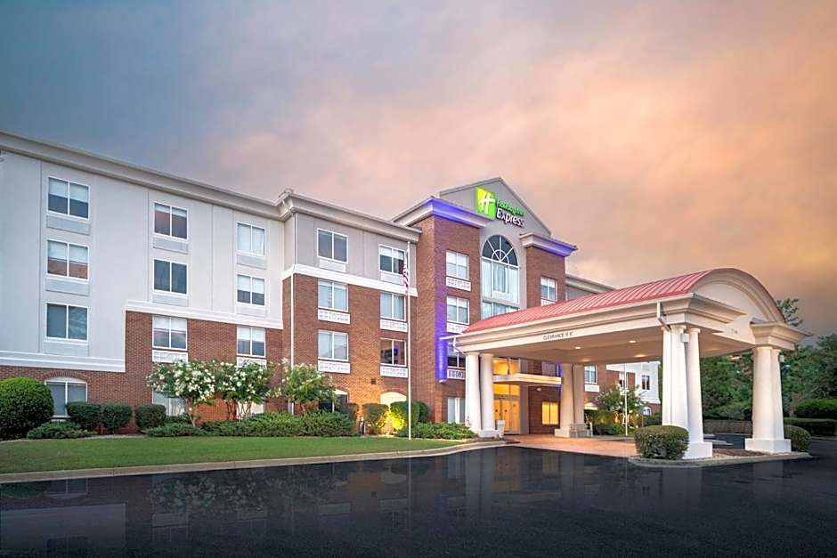 Holiday Inn Express and Suites Atlanta-Johns Creek By IHG