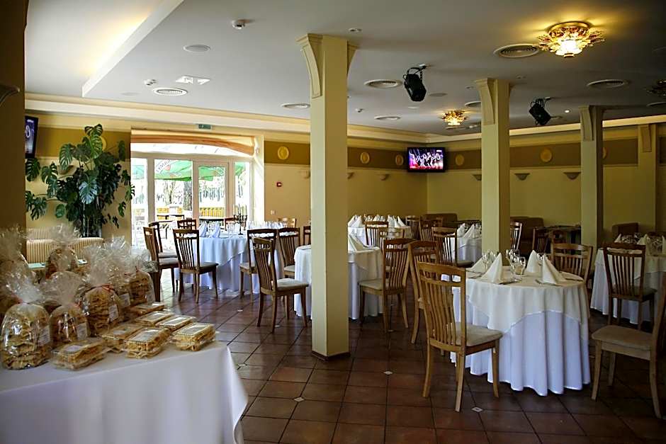 Restoranas - Svečių Namai - Restaurant - Guest House Perkūnkiemis