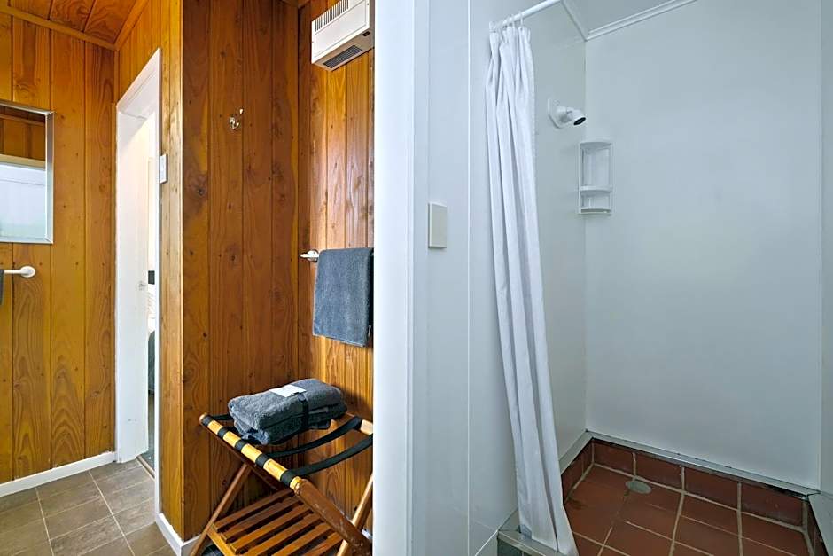 Photo 1 of 4 of Cabana
