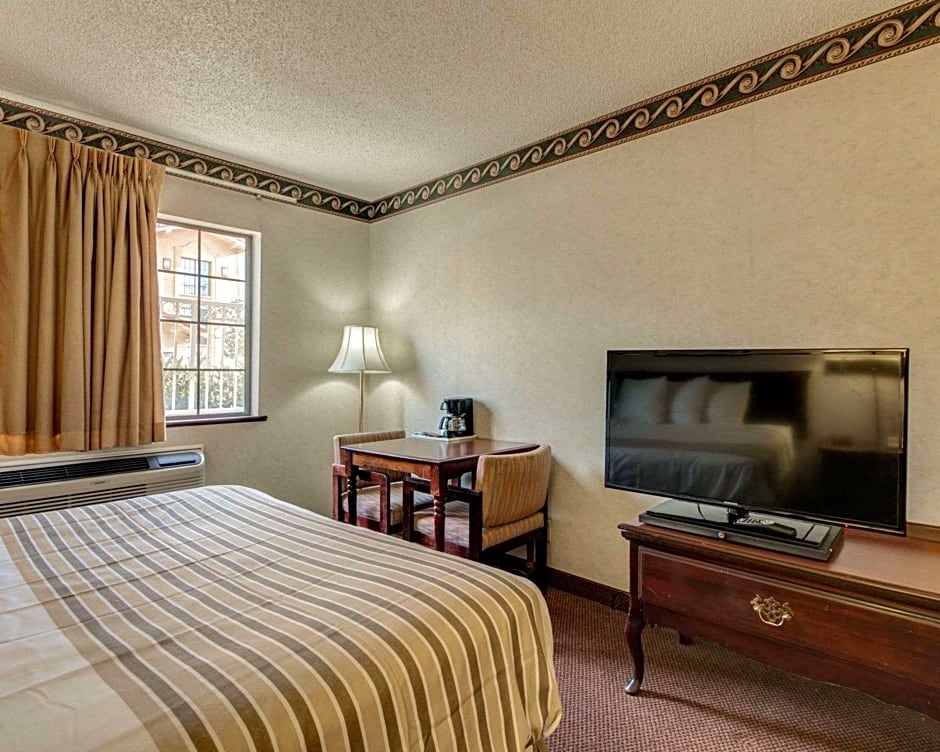 Photo 1 of 3 of 2 Queen Beds, Accessible, Nonsmoking