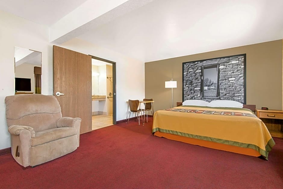 Super 8 by Wyndham Santa Rosa