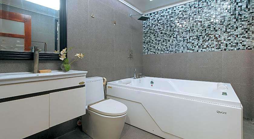 RedDoorz Hostel @ St. Paul Village LapuLapu