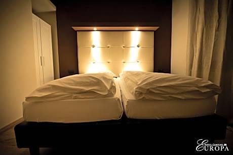 Double or Twin Room with Lake View