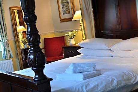 Double Room with Four Poster Bed