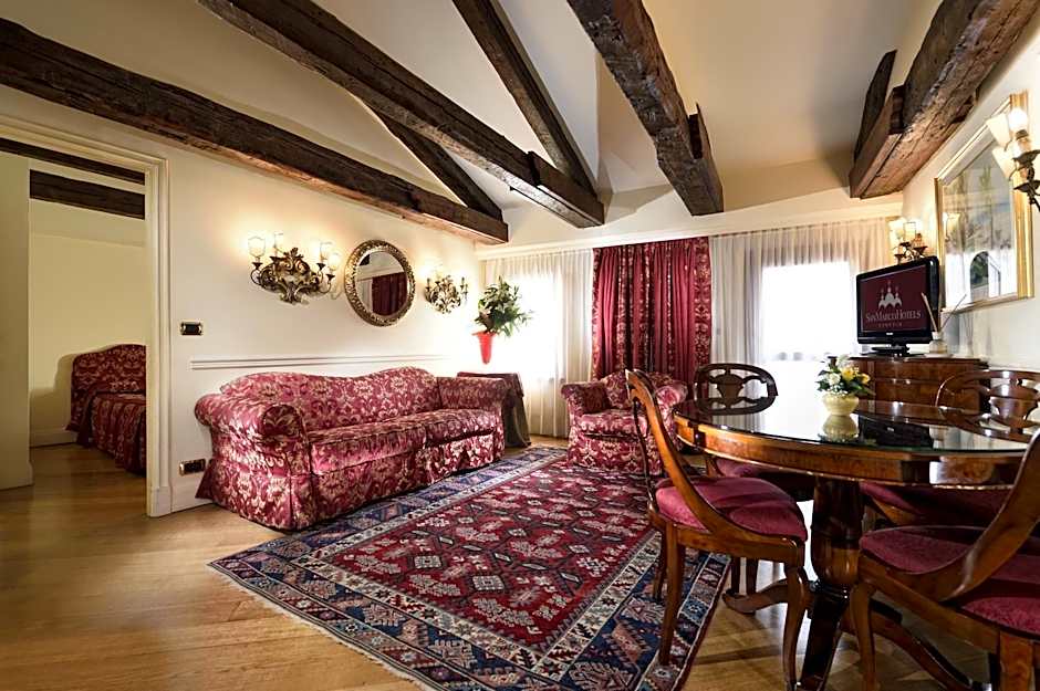 All Suites Torre Dell Orologio