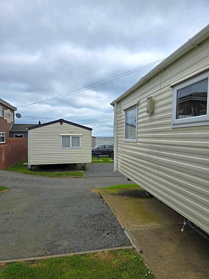 Castaways Holiday Park