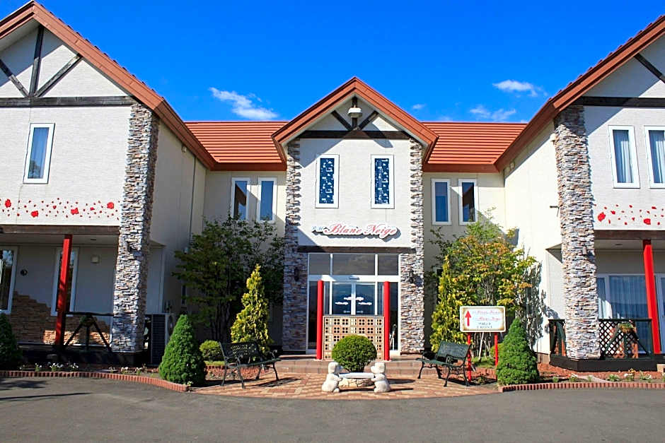 Petit Hotel Blane Neige