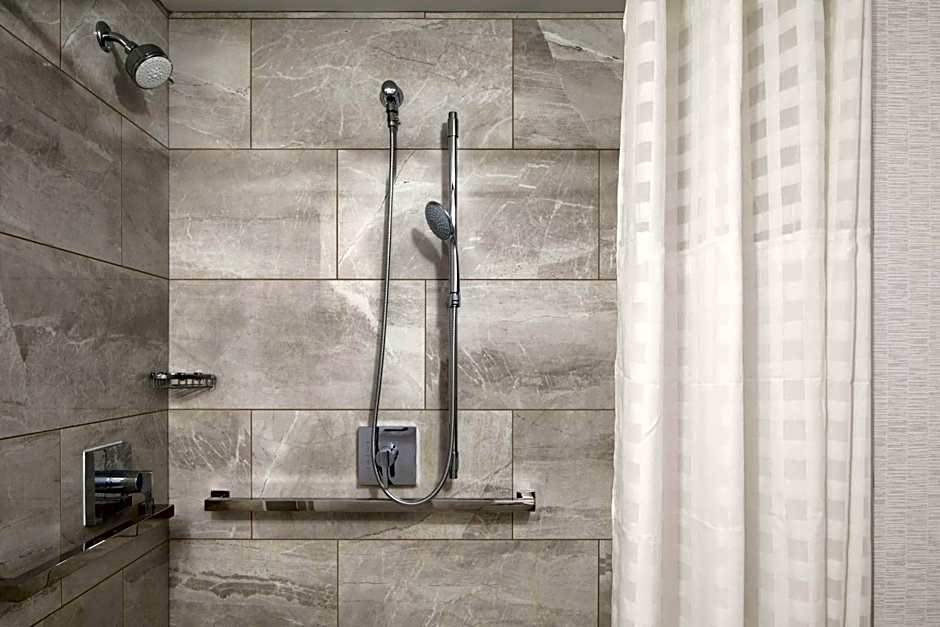 Embassy Suites by Hilton Portland