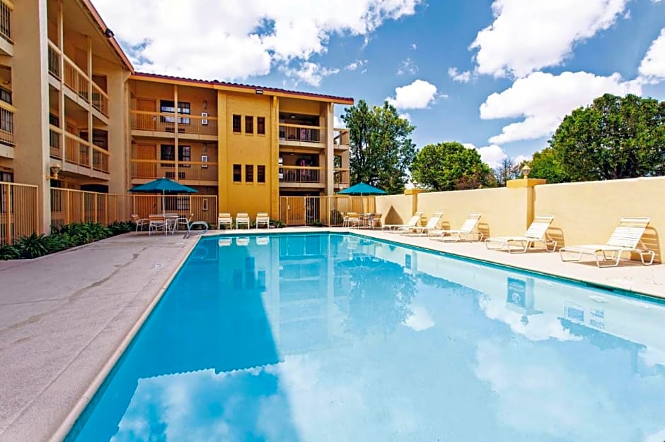 La Quinta Inn & Suites by Wyndham Fresno Yosemite