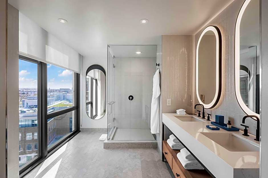 The Morrow Washington DC, Curio Collection By Hilton