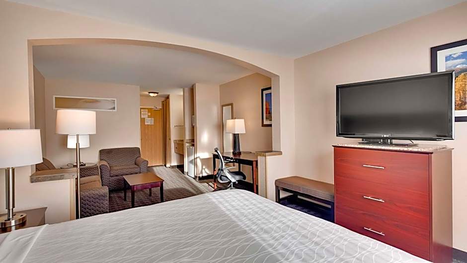 Best Western Plus Gateway Inn & Suites