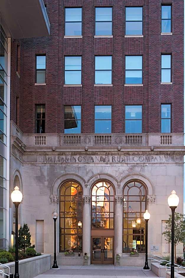 Renaissance by Marriott Allentown Hotel