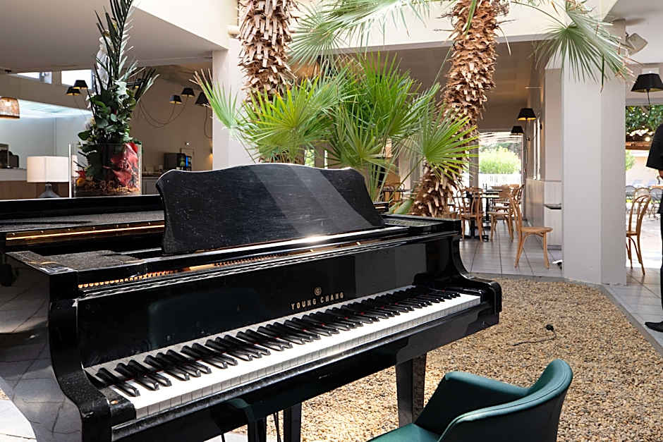 Golden Tulip Avignon Le Paradou