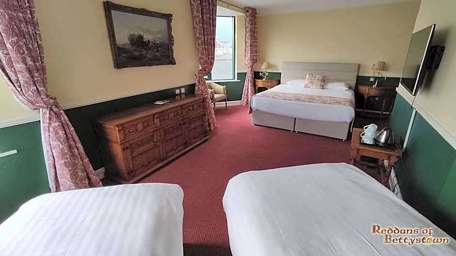 Reddans of Bettystown Luxury Bed & Breakfast, Restaurant and Bar