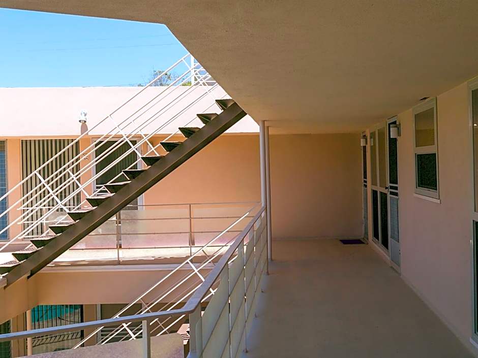 La Jolla Riviera Inn