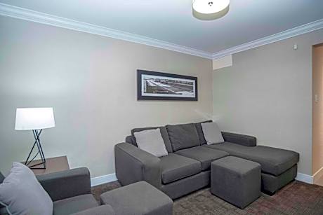 Standard Suite, 1 King Bed, Kitchenette