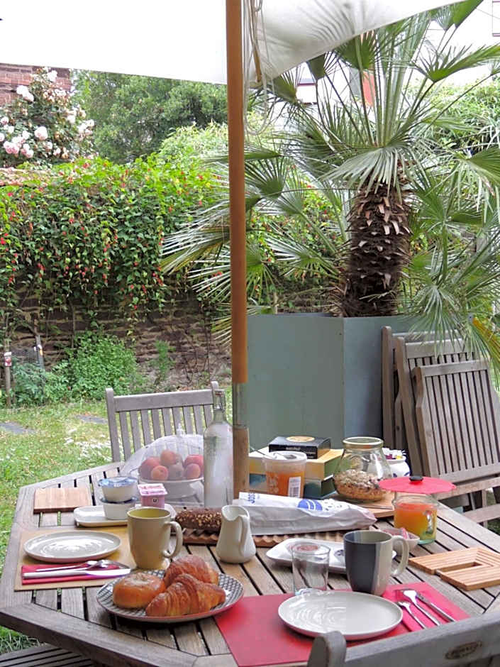 Chambre d'hôte le jardin de l'Esplanade Rennes Centre et gare