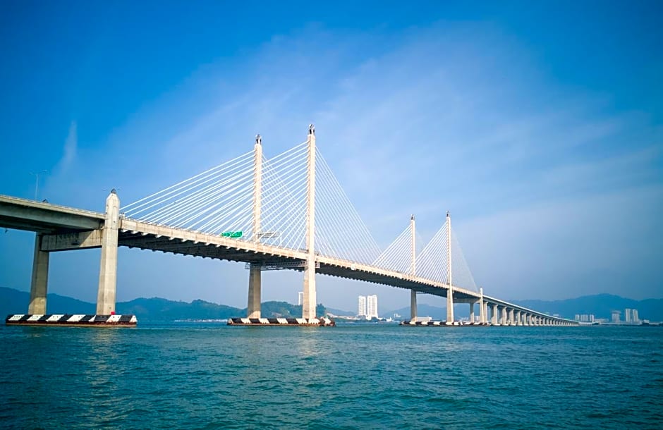 Crowne Plaza Penang Straits City, an IHG Hotel