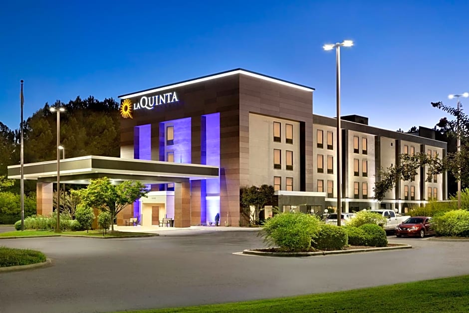 La Quinta Inn & Suites by Wyndham Selma/Smithfield I-95