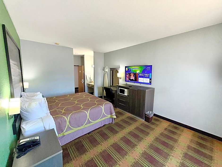 Super 8 by Wyndham Sweet Springs