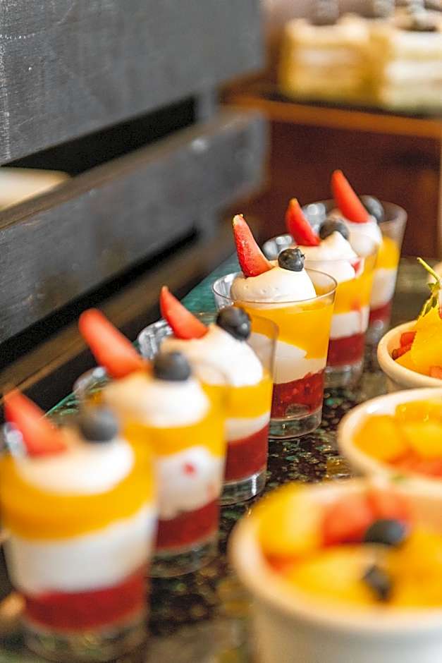 Acacia Premier Hotel