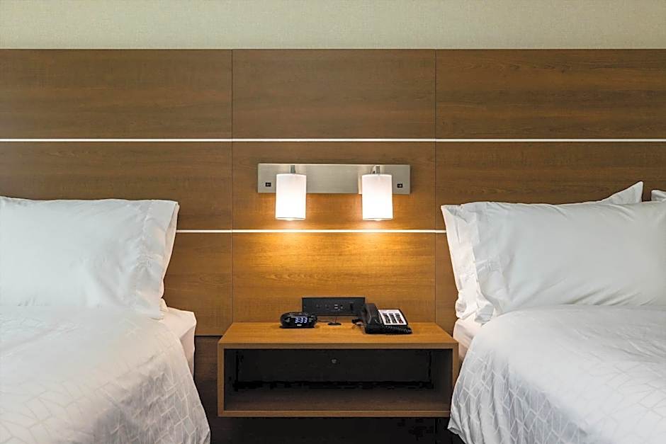 Holiday Inn Express & Suites - San Jose Silicon Valley By IHG