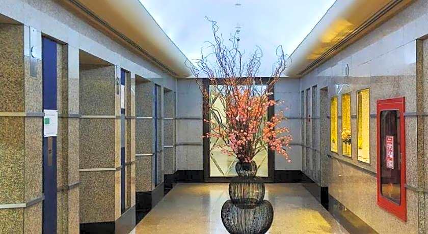 Iyarin@tuk Chang Ratchayothin Hotel