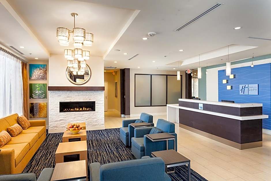 Holiday Inn Express at Monterey Bay By IHG
