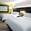 Holiday Inn Express Hotel & Suites Woodland Hills By IHG