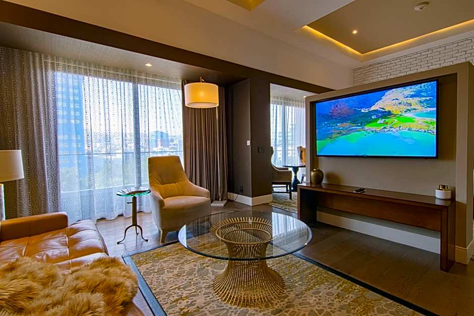 K Tower Boutique Hotel By Lucerna