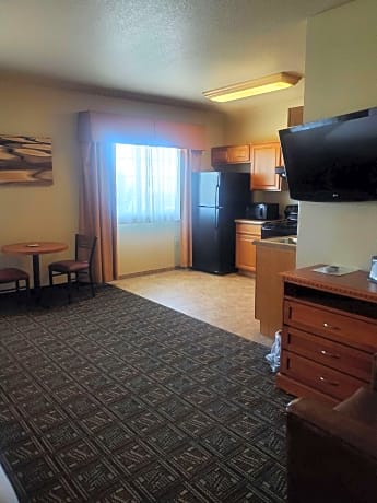 2 Queen Beds, Nonsmoking, Exterior Access, Pet Friendly Room