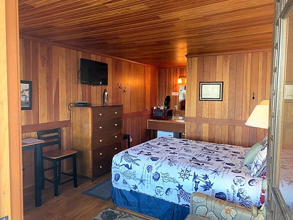 Whistling Winds Motel
