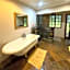 Exclusive-Use Farm Trout Dams, Hot Tub & Solar